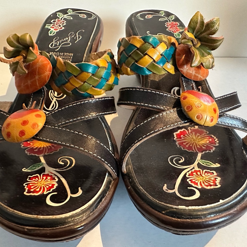 Infinity Vintage Floral Sandals